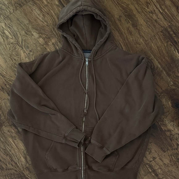 Brandy Melville Sweaters - Brandy Melville Oversized Chocolate Zip-Up Sweater